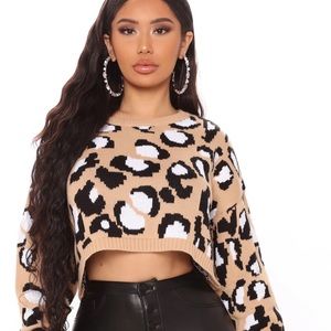Crop top leopard sweater